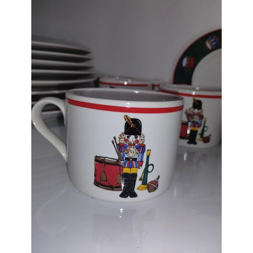 International Tableworks Bob Timberlake Holiday Spirit 1994 Plates Cups Saucers